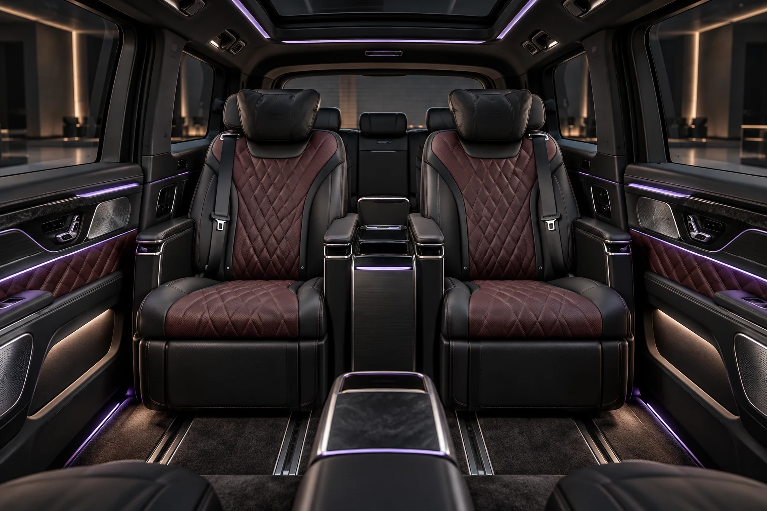Дизайн-концепция чёрно-бордового бизнес-салона V-Class